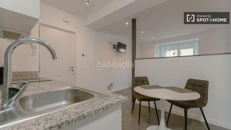 Foto 9a42a672-1682-400f-a2b9-e4d9f9d433db. Rent flat with heating in Barrio Benicalap Valencia