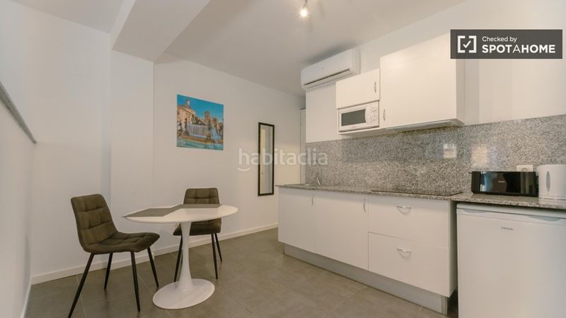 Foto e9eefed4-fde1-459d-a4bf-f7858c7d1335. Rent flat with heating in Barrio Benicalap Valencia