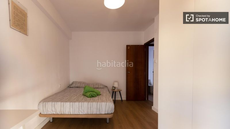 Foto f7b35765-fb99-42df-b05e-a1c6205ddf5d. Lloguer pis amb calefacció a Beteró Valencia