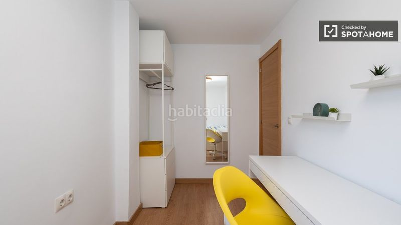 Foto d1a07084-8a2c-4c9a-b52d-1a19c1069098. Rent flat with heating in Aiora Valencia