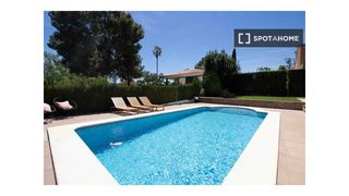 Rent Flat in Gallipont. Piso en alquiler de 5 habitaciones en la pobla de vallbona