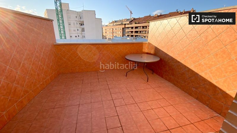 Foto 19269bf4-a4de-446c-b86f-2cb4dd42c6df. Rent flat with heating in Barrio de Patraix Valencia
