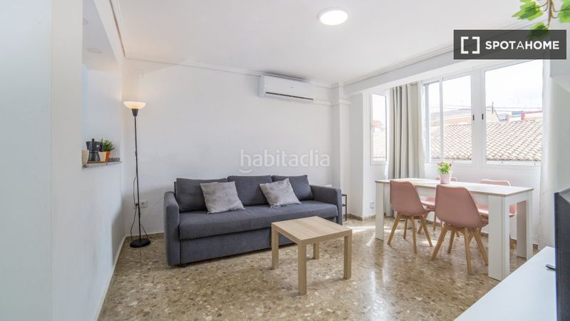 Alquiler Piso  en  El Cabanyal-El Canyamelar. Piso en alquiler de 2 habitaciones en cabanyalcanyamelar