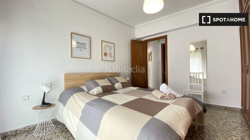 Foto fe5ab353-eea2-426a-8dbe-4c668460f39c. Rent flat with heating in La Roqueta Valencia