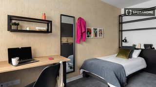 Rent Flat in La Bega Baixa - Plaza Xúquer. Estudio en alquiler en la vega baixa, valencia.
