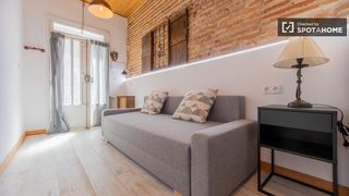 Rent Flat in El Cabanyal-El Canyamelar. Estudio en alquiler en cabanyalcanyamelar, valencia