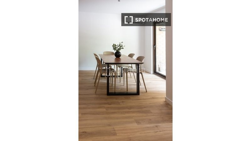Foto c553f2d2-e4f4-4734-984a-9632adc56f09. Rent flat with heating in Mestalla Valencia