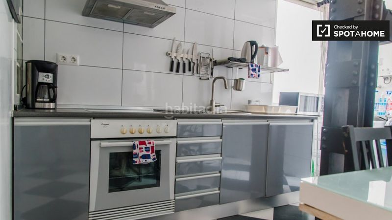Foto 86b6e78f-76df-4b27-8747-b9a98d6a300a. Rent flat with heating in Albors Valencia