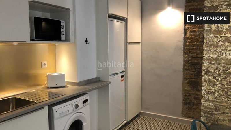 Foto 0a681ce7-239c-42c6-803f-54f0e6b8c5ba. Rent flat with heating in Barrio Benicalap Valencia