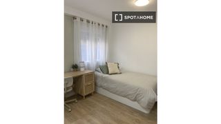 Rent Flat in En Corts - Doctor Waksman. Estudio en alquiler en en corts, valencia.