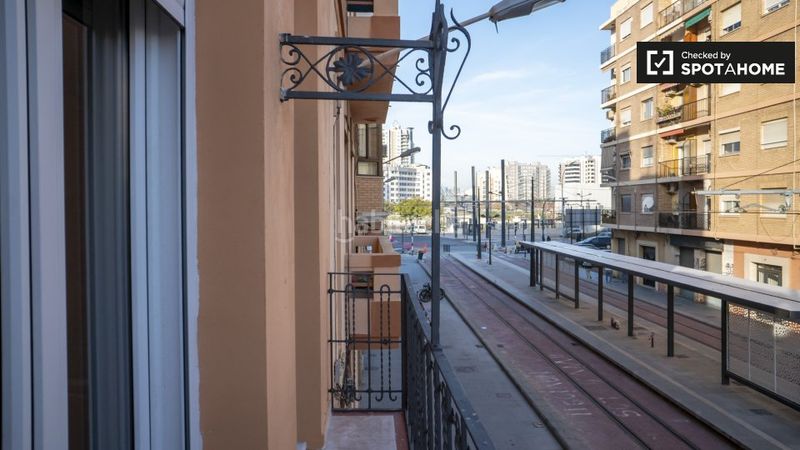 Foto 5b930815-bd55-4484-a897-18f5c50d7751. Lloguer pis amb calefacció a Natzaret Valencia