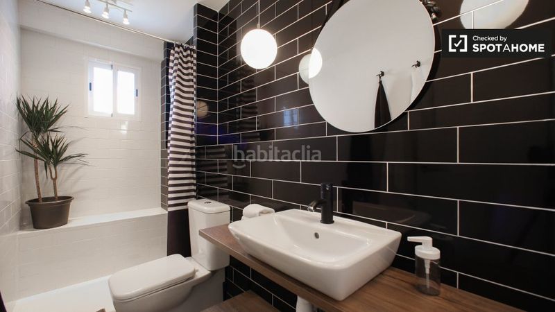 Foto 35719c42-dce1-4eb4-a8a5-251fd3b39996. Rent flat with heating in Torrefiel Valencia