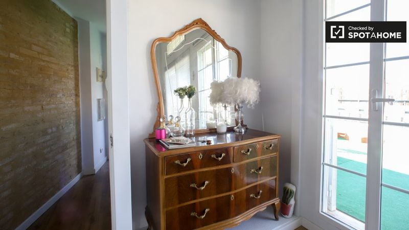 Foto b06606a2-fe36-46ba-933c-359554dbb6ed. Rent flat with heating in Russafa Valencia