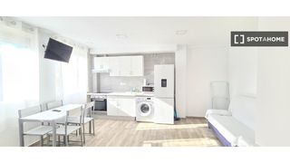 Lloguer Pis a El Cabanyal-El Canyamelar. Bonito apartamento de 2 dormitorios en alquiler en poblats marít