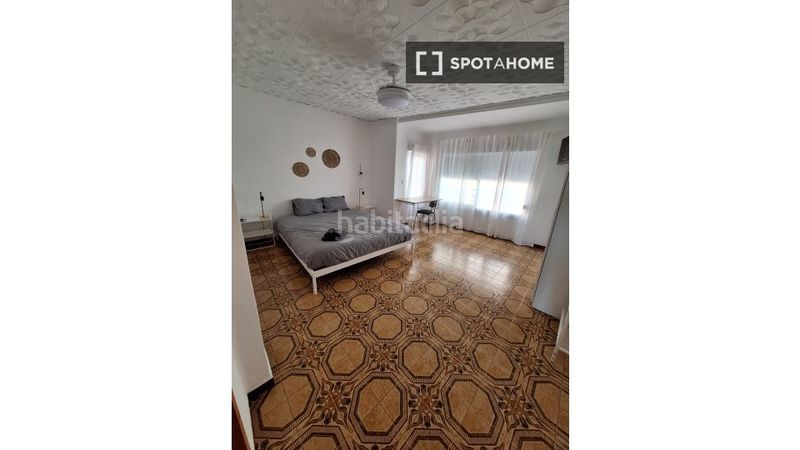 Foto 338c1a40-3dca-45bd-8d0c-02c8e08c4ba1. Rent flat with heating in Alberic