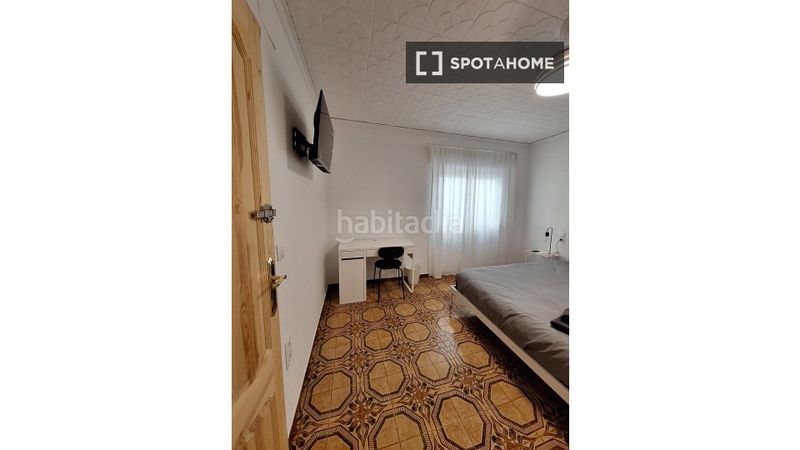 Foto 36c4bda0-9099-45ce-8ad7-a917ad302ad3. Rent flat with heating in Alberic