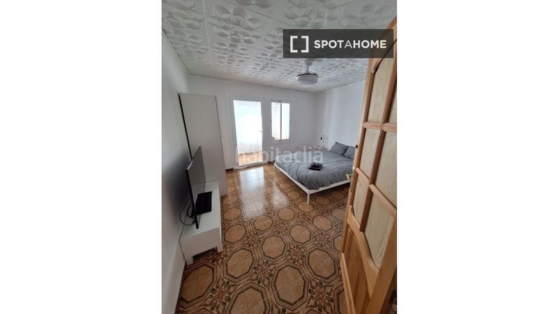 Foto 439c3b62-35a4-4994-9f1c-052cfd6b7e32. Rent flat with heating in Alberic