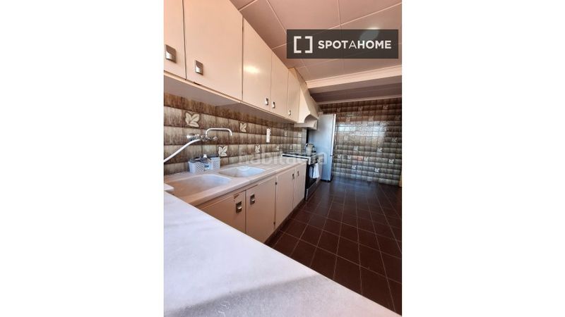 Foto 5da0cc7c-1c89-42f2-8510-f30a95746ebe. Rent flat with heating in Alberic