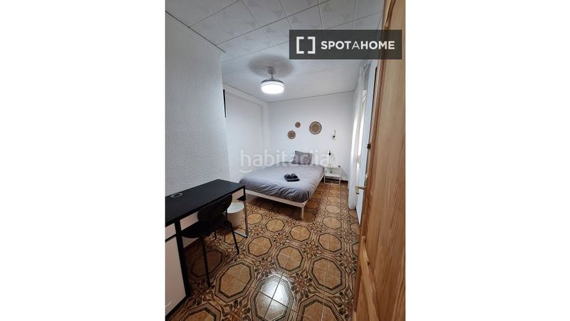 Foto 9f2add49-eb44-40ce-ba66-a19dcbe60e2c. Rent flat with heating in Alberic