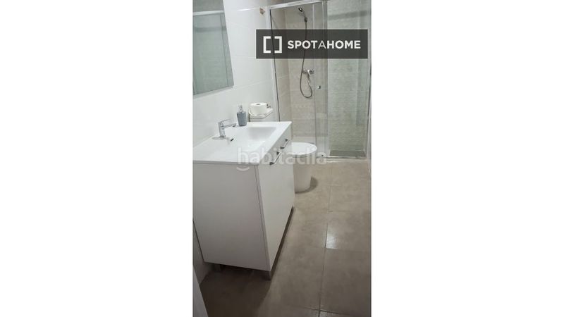 Foto fb819524-3b62-4734-9529-c8058d32b656. Rent flat with heating in Alberic