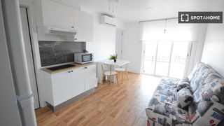 Miete Etagenwohnung in La Creu del Grau. Piso en alquiler de 1 habitación en la creu del grau