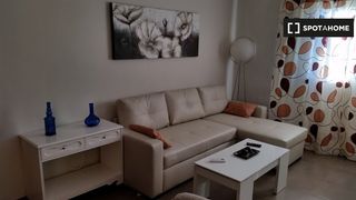 Rent Flat in Trinitat. Piso en alquiler de 3 habitaciones en trinitat, valencia