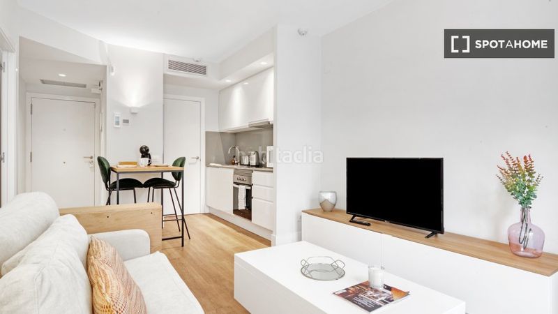 Foto f4fc9755-487d-431c-bd0c-9740e0937e2d. Rent flat with heating in La Roqueta Valencia