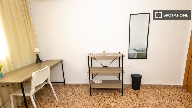 Foto 5fc563ac-62c3-4f0b-8369-43883509a7b0. Lloguer pis amb calefacció a Ciutat Jardí Valencia