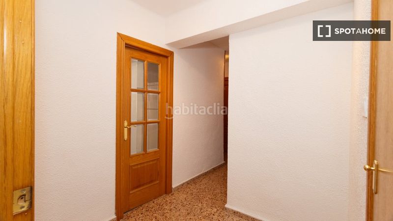 Foto ee302bd4-6d6a-49fa-9ccd-04a88d8ac3bf. Rent flat with heating in Ciutat Jardí Valencia