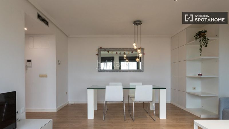 Foto b9b1f83e-f43a-4526-b268-0488dba2d9f9. Rent flat with heating in Sant Pau Valencia
