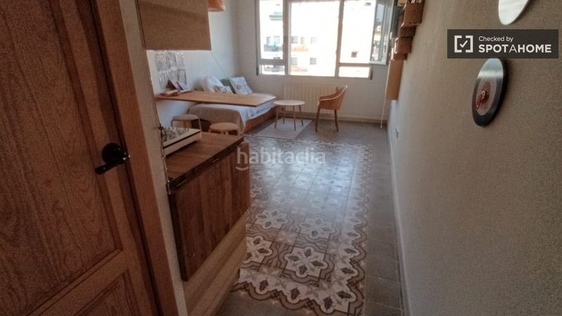 Foto d5316486-352e-4a45-85a4-f2ed5ca623fa. Rent flat with heating in Russafa Valencia