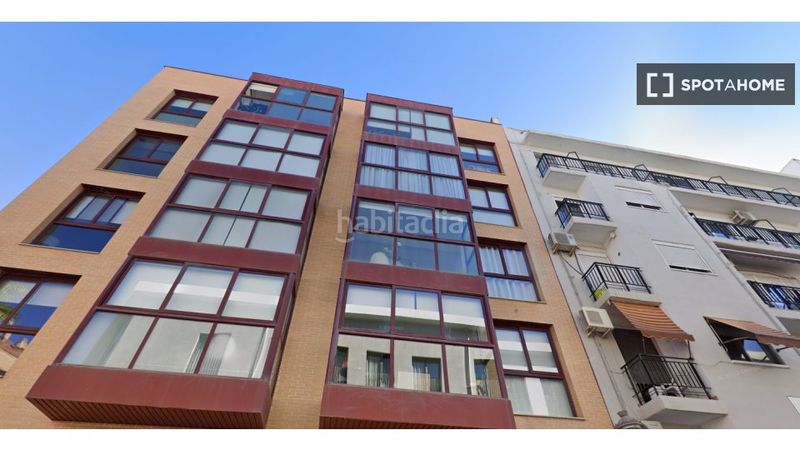 Foto 549c73a1-ee7a-4bc2-9cef-bf6498270e80. Rent flat with heating in Barrio de Patraix Valencia