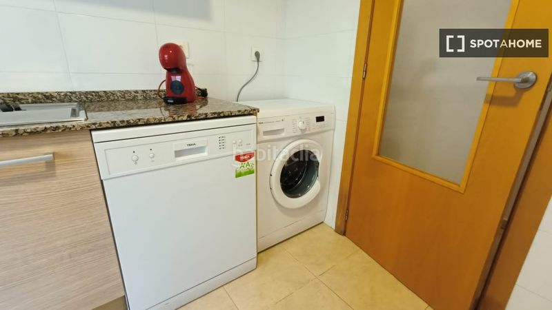 Foto a455cd16-9c5e-4f1e-8ed5-967a9b936426. Rent flat with heating in Barrio de Patraix Valencia