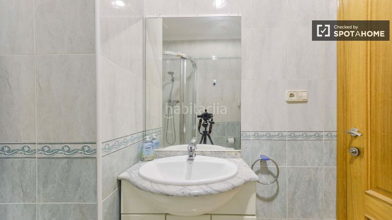 Foto 7103e9a2-ef24-4cb8-9208-5e9319c7c75b. Rent flat with heating in Russafa Valencia