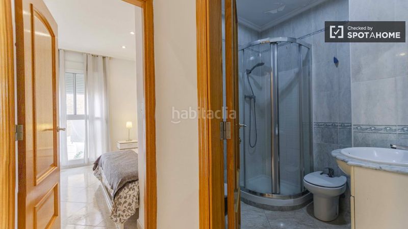 Foto 8294f75a-29ab-4a0c-b493-a3443c5473c1. Rent flat with heating in Russafa Valencia