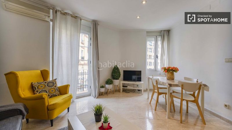 Foto 874f5ea3-3261-4e42-aab8-d2c4ecf1c6ad. Rent flat with heating in Russafa Valencia