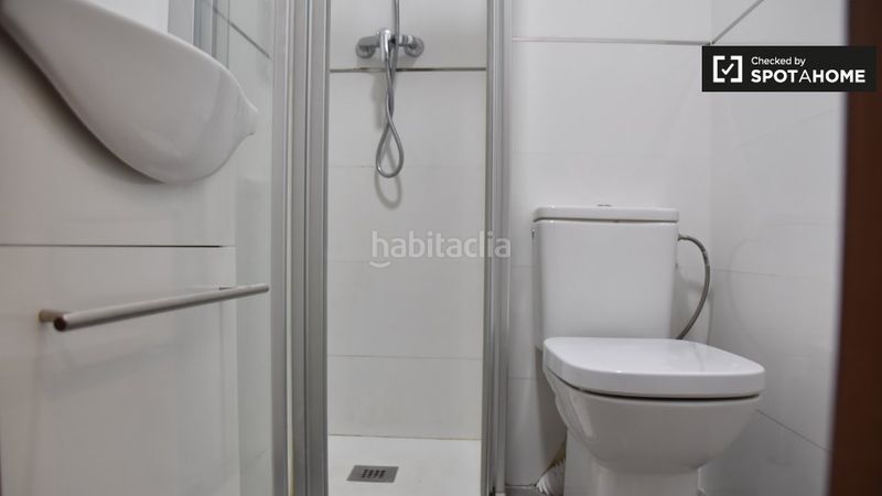 Foto 09ee7b96-40db-40f9-af4d-b91ba6ccb17f. Lloguer pis amb calefacció a Russafa Valencia