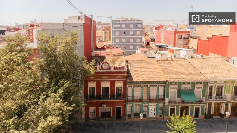 Foto c93f8d1a-d81f-499a-8159-5f0dfbd324d7. Lloguer pis amb calefacció a El Cabanyal-El Canyamelar Valencia