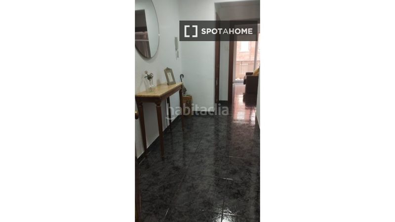 Foto 7389e09b-6107-4cc9-b6b5-4ee221f4bb86. Rent flat with heating in Mont Olivet Valencia