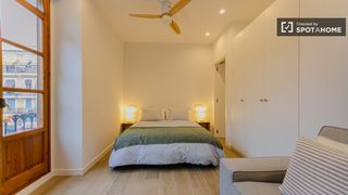 Rent Flat in La Roqueta. Apartamento de 1 dormitorio en alquiler en extramurs, valencia