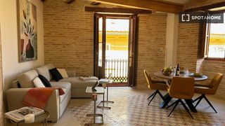 Rent Flat in El Carme. Piso de 2 habitaciones en alquiler en el carme, valencia