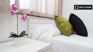 Rent Flat in Barrio de Campanar. Apartamento de 2 dormitorios en campanar, valencia
