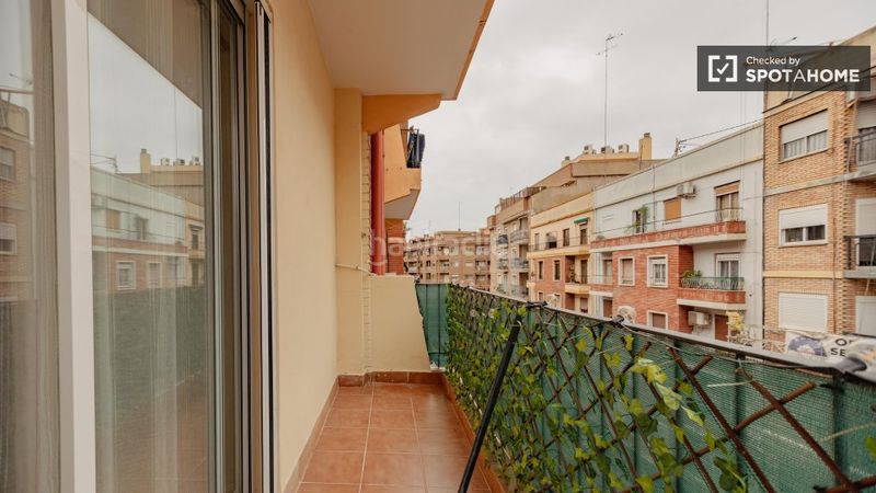 Foto 73f24d54-8360-4d1b-84d9-0ac3fb99ed23. Rent flat with heating in Barrio de Patraix Valencia