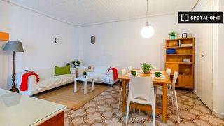 Rent Flat in El Botànic. Piso de 3 habitaciones en alquiler en el botánico, valencia