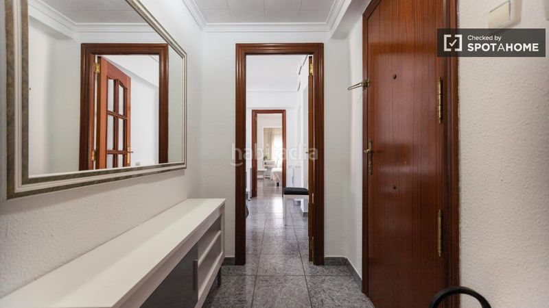 Foto 23b57875-48e4-4563-9fb3-f536d01219ec. Rent flat with heating in Aiora Valencia