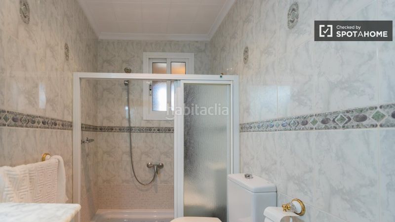 Foto 98309f1a-b52a-47bf-ad34-17e08d79162c. Rent flat with heating in Aiora Valencia