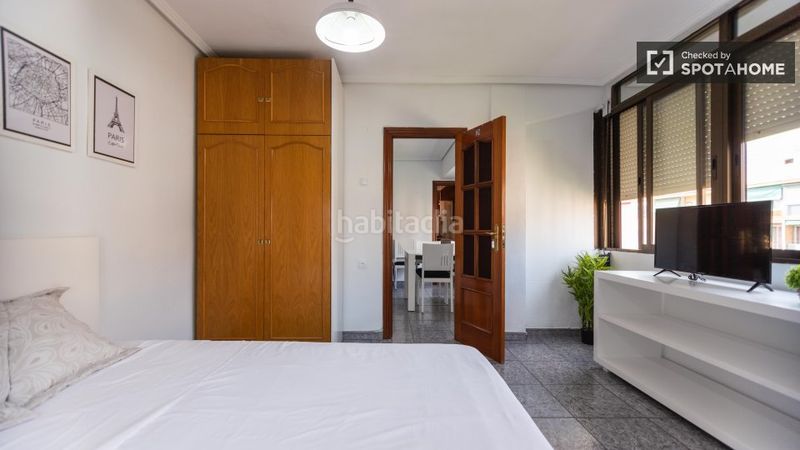 Foto 9cacd391-d59d-47db-b23f-fa81d5bab023. Rent flat with heating in Aiora Valencia
