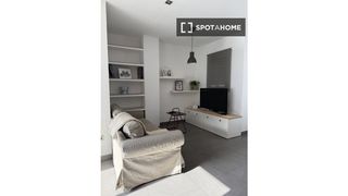 Rent Flat in Gran Via. Piso de 1 dormitorio en alquiler en russafa, valencia.