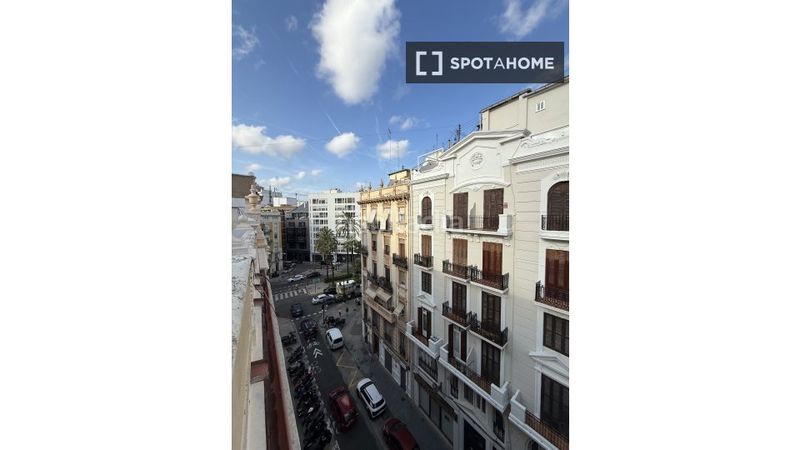 Foto 08a0ca52-1aa3-4870-94f4-a854153f82d0. Lloguer pis amb calefacció a Gran Via Valencia