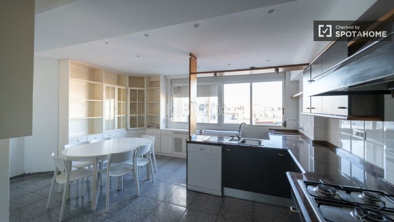 Foto e58e9ed2-a870-403f-a9db-a4ee349e6aa7. Rent flat with heating in Mont Olivet Valencia